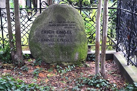 Il regista Erich Engel