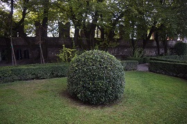 Il castello (giardino all'italiana)